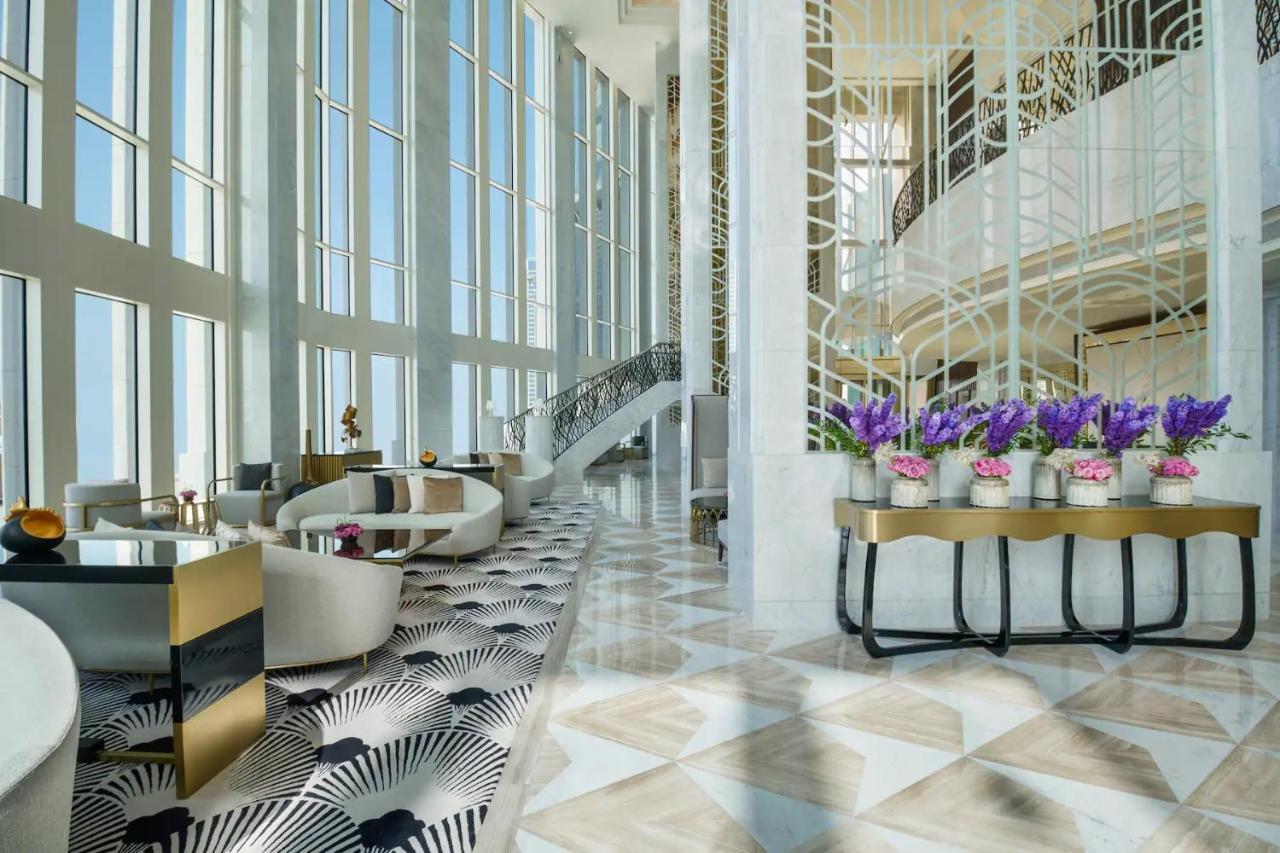 Wyndham Grand Doha West Bay Beach Eksteriør bilde The lobby of the hotel
