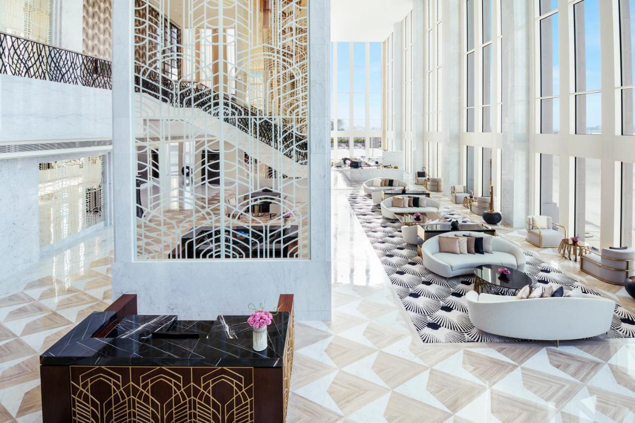 Wyndham Grand Doha West Bay Beach Eksteriør bilde The lobby of the hotel