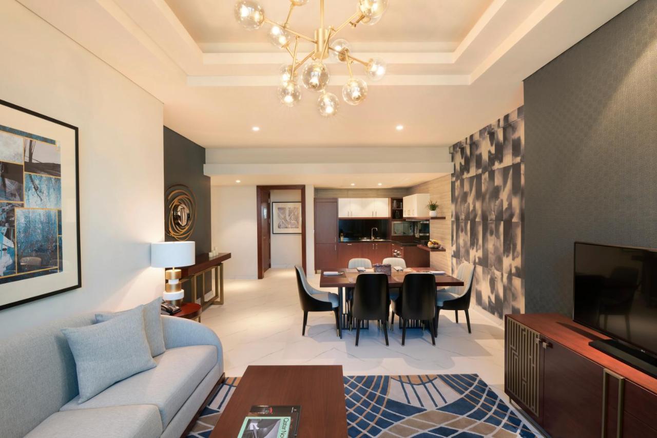 Wyndham Grand Doha West Bay Beach Eksteriør bilde A living room at the hotel
