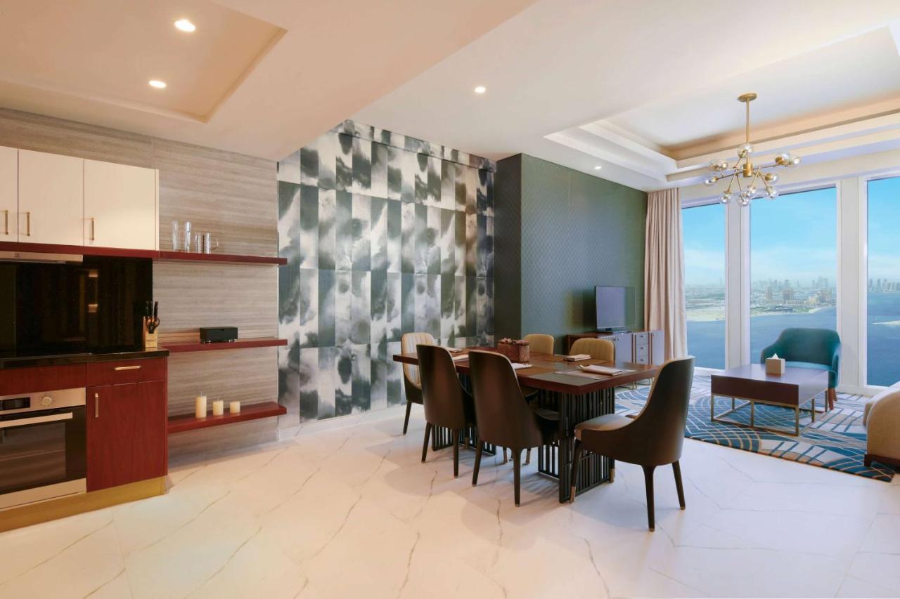 Wyndham Grand Doha West Bay Beach Eksteriør bilde A typical apartment interior