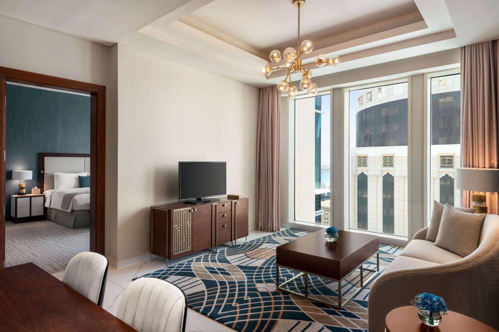 Wyndham Grand Doha West Bay Beach Eksteriør bilde A suite at the hotel